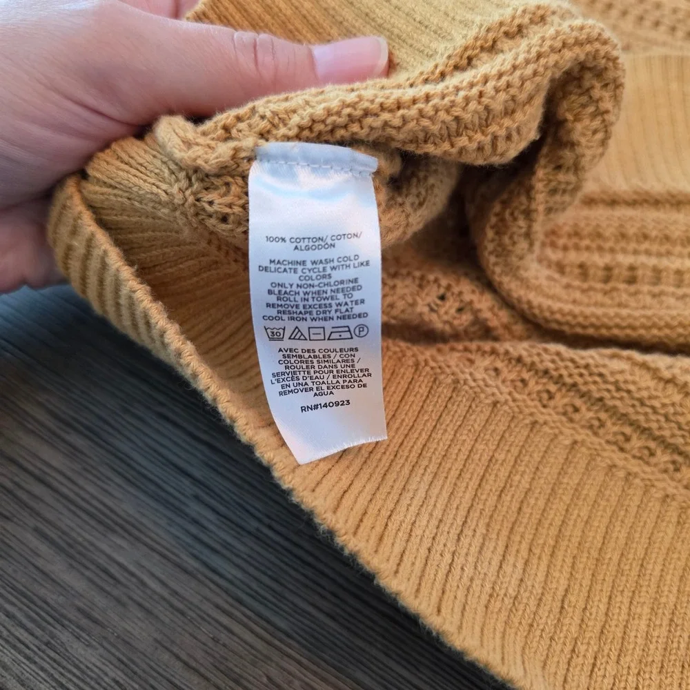 LOFT neck sweater